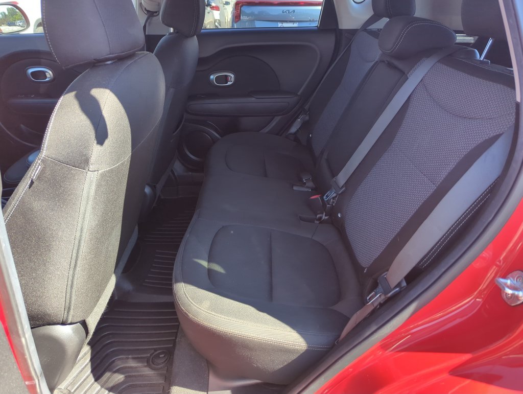Used 2017 Red Kia Plus image 27
