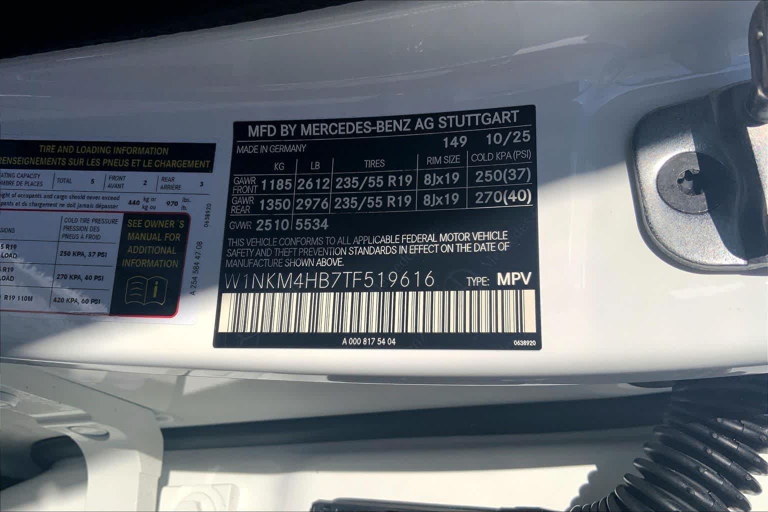 New 2026 Polar White Mercedes-Benz GLC 300 image 13