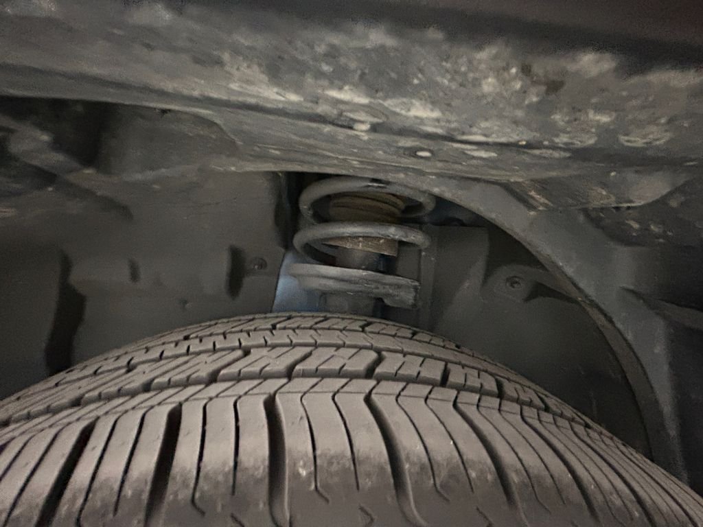 Used 2024 Blue Jeep Latitude image 22