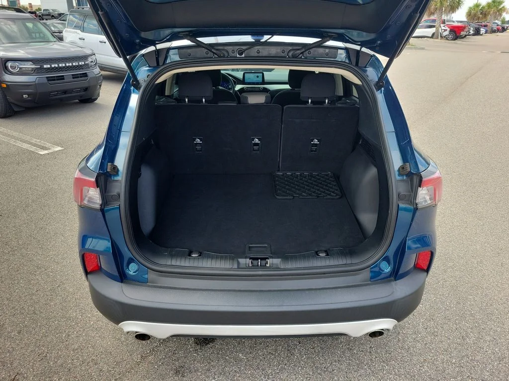Used 2020 Green Ford SE Sport Hybrid image 11