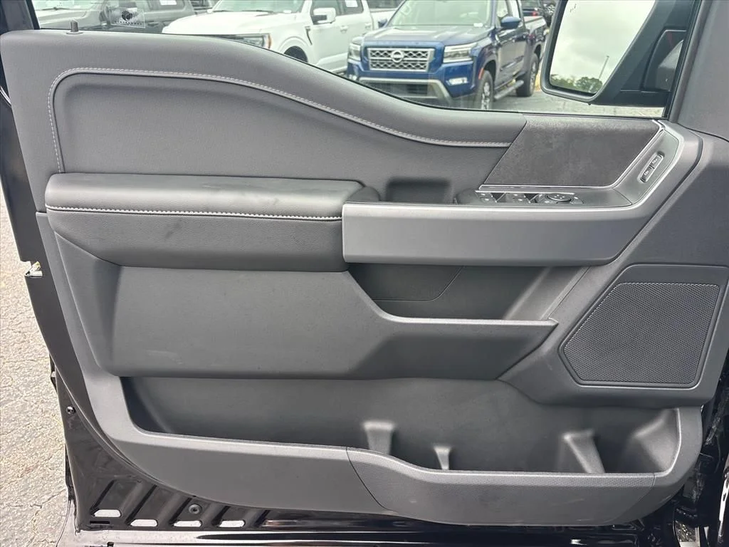 New 2026 Agate Black Metallic Ford XLT image 25