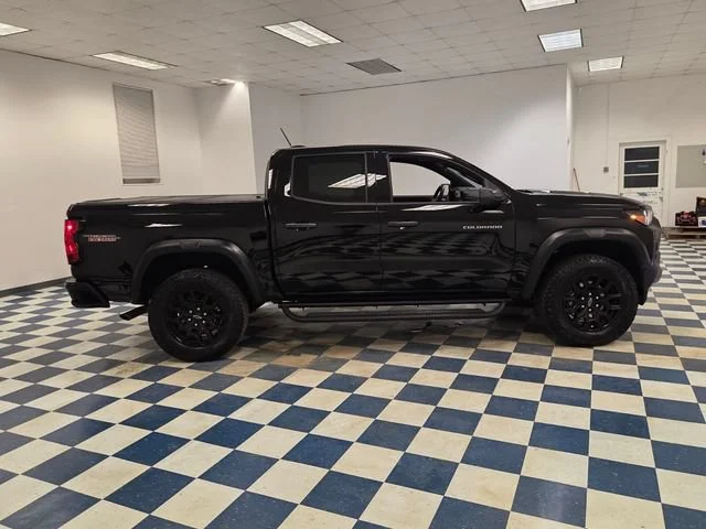 Used 2025 Black Chevrolet Trail Boss image 16
