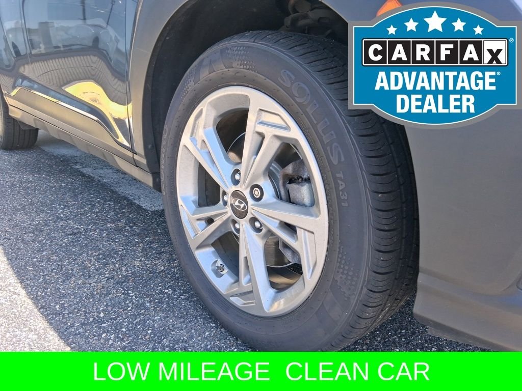 Used 2023 Gray Hyundai SEL image 5