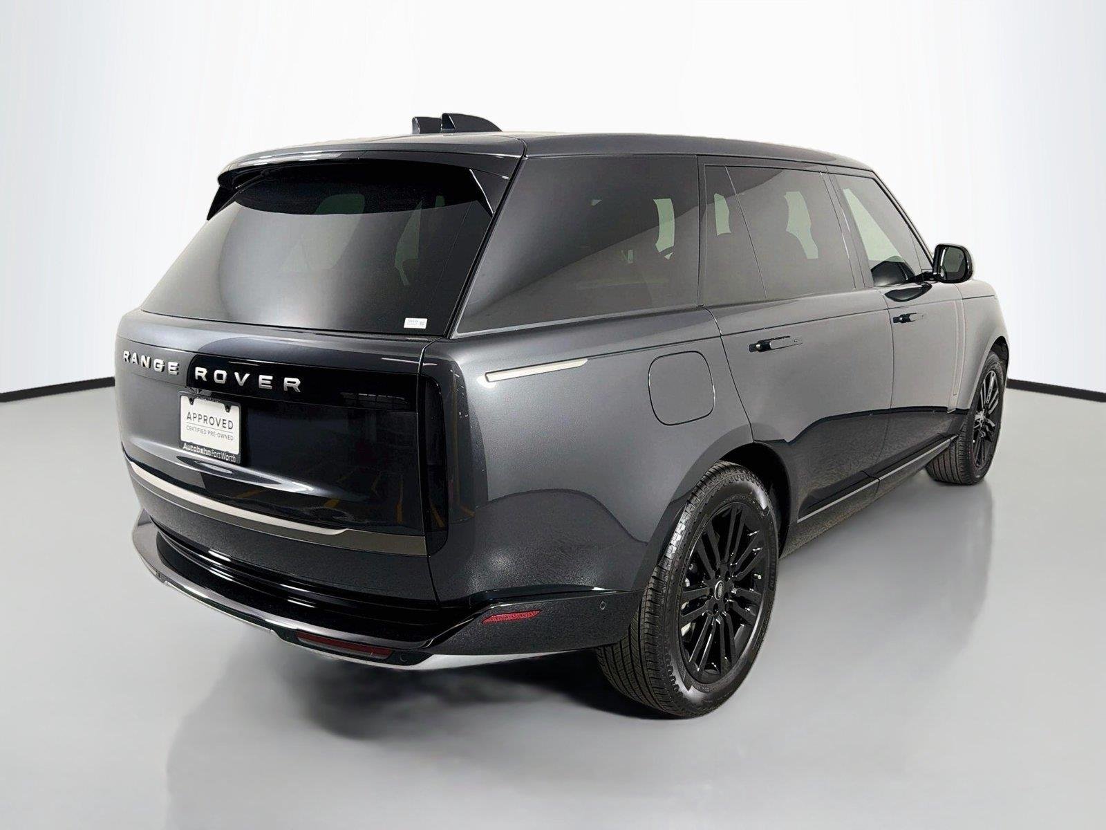 Used 2024 Carpathian Grey Land Rover SE P53O V8 image 5