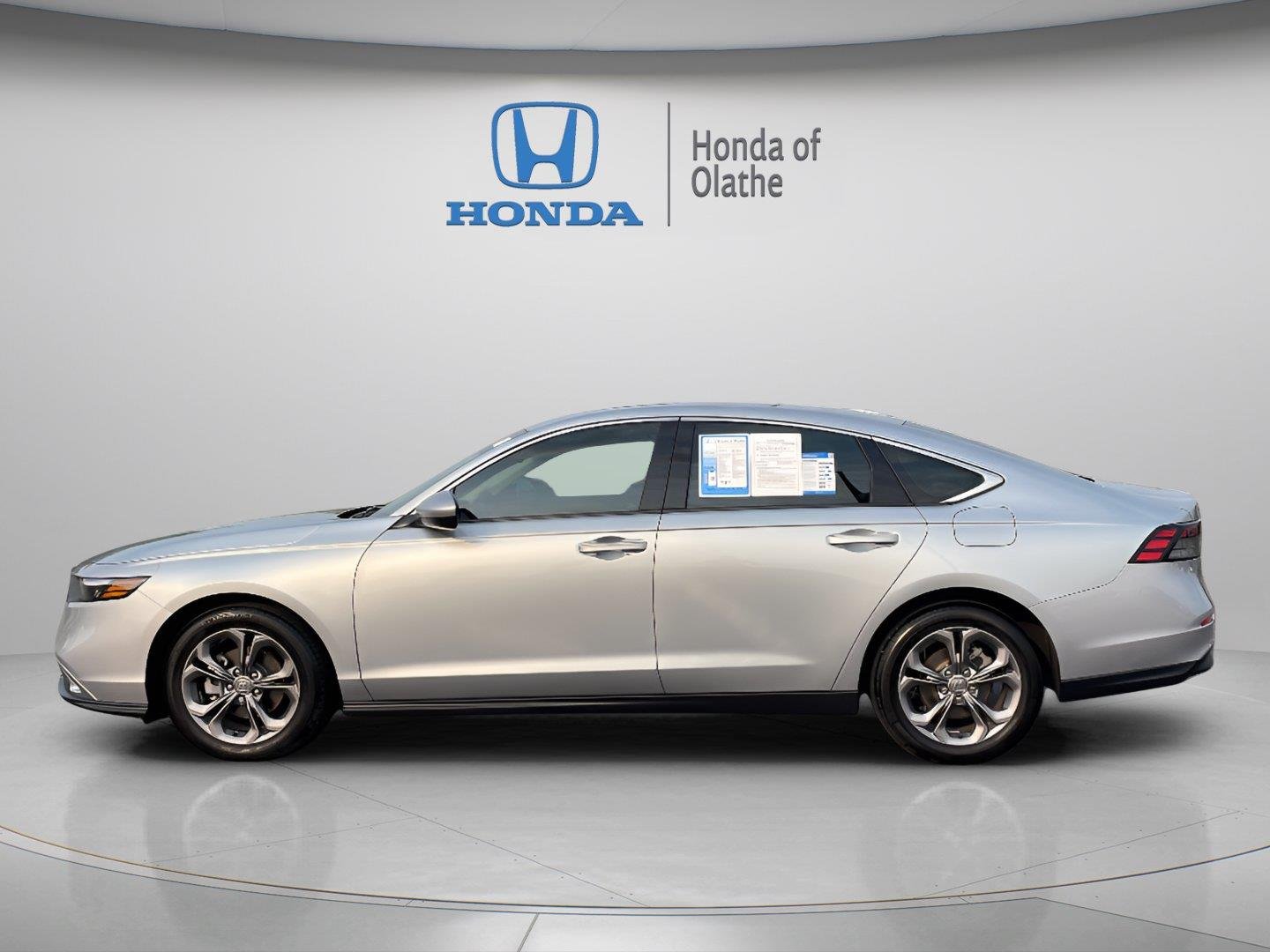 Certified Used 2024 Solar Silver Metallic Honda 1.5T EX image 6