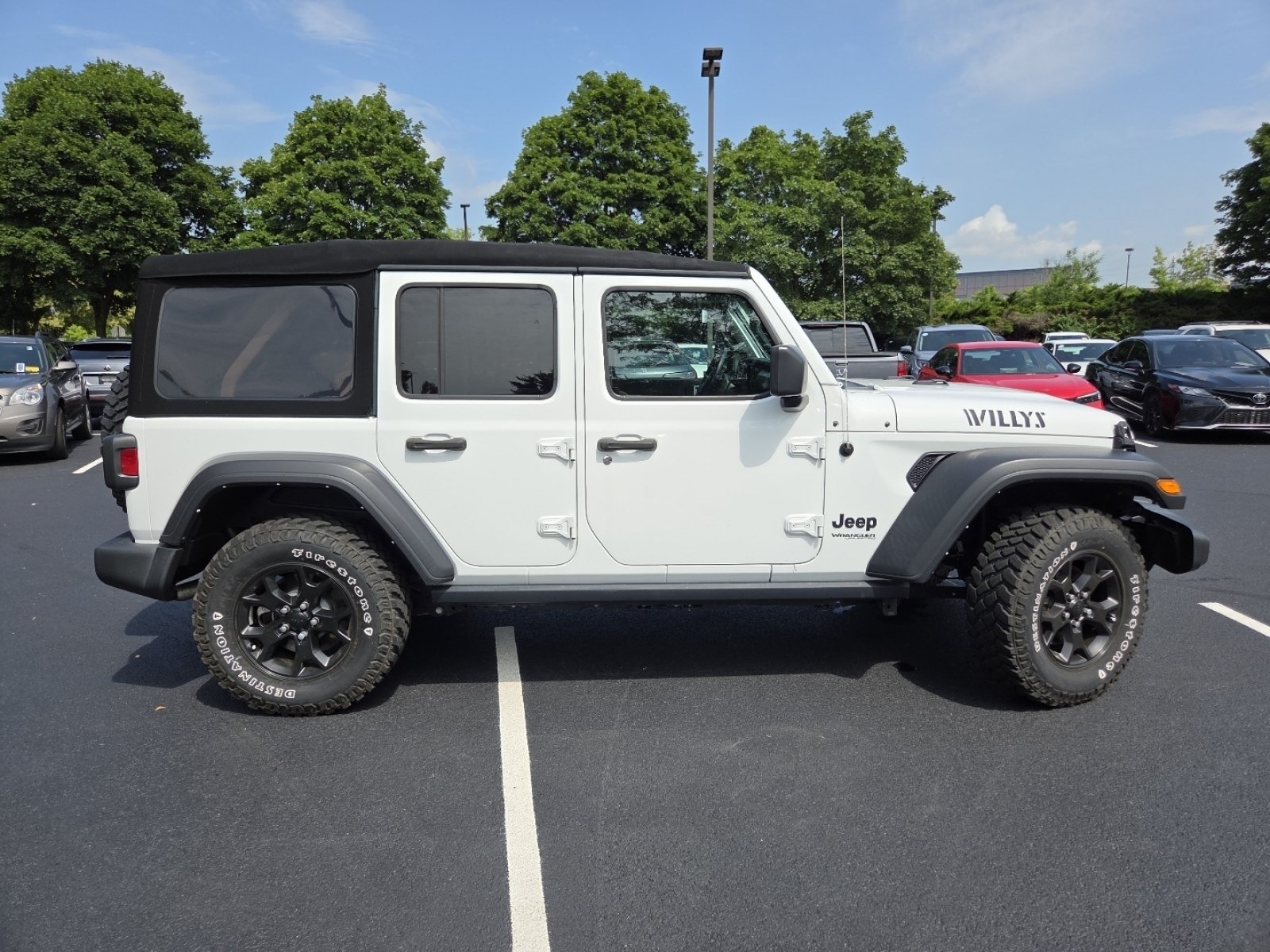 2022 Jeep Wrangler Unlimited Willys - Photo 20