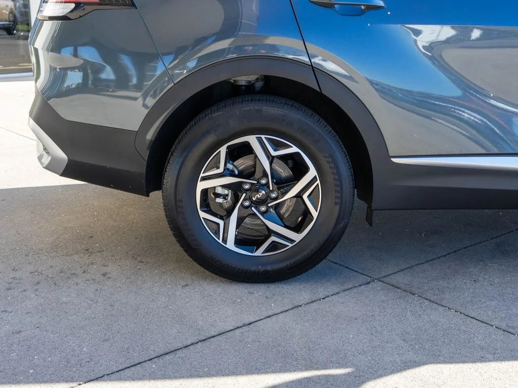 Certified Used 2025 Gray Kia LX image 30