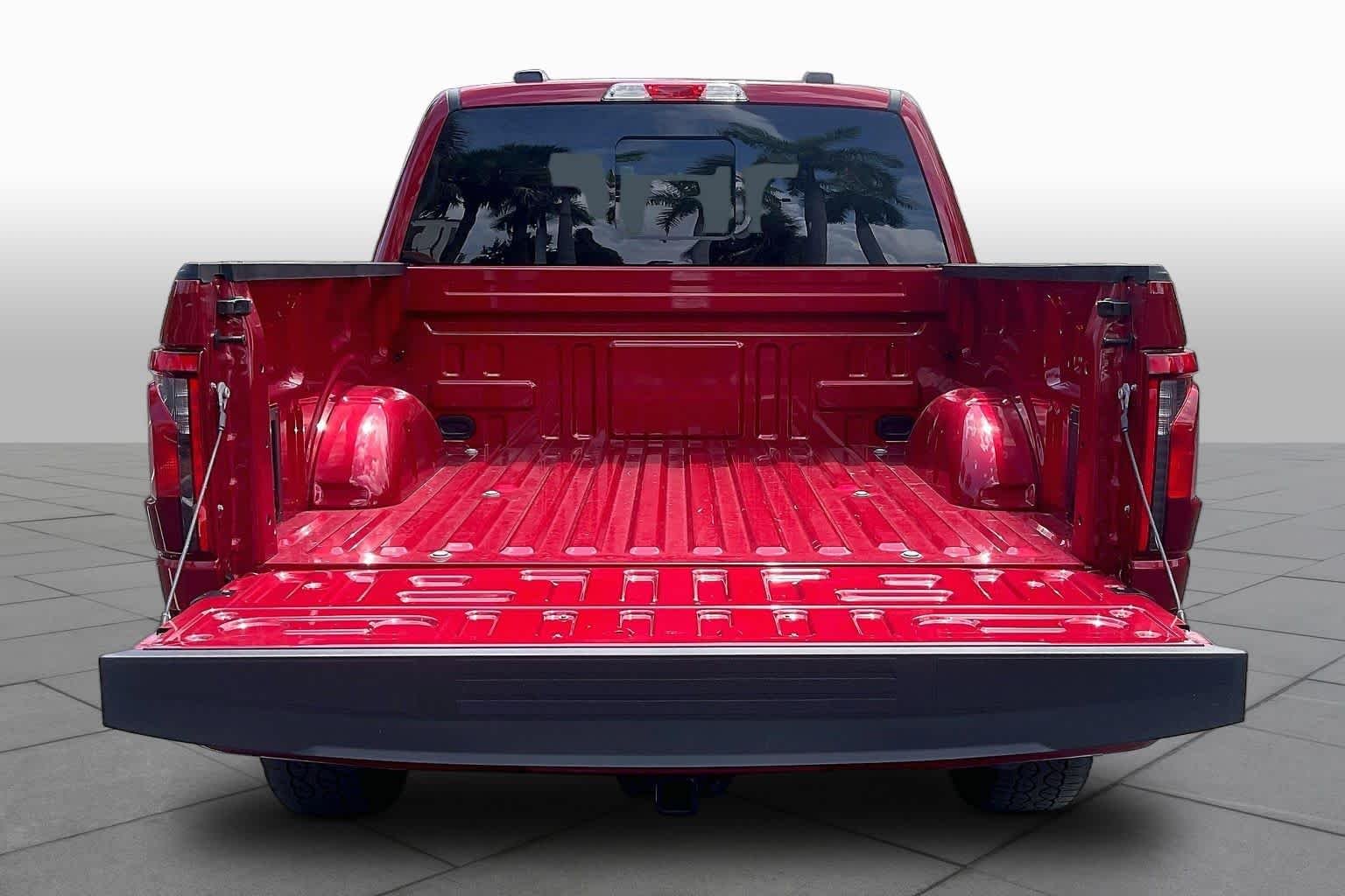 Used 2025 Rapid Red Metallic Tinted Clearcoat Ford XLT image 37