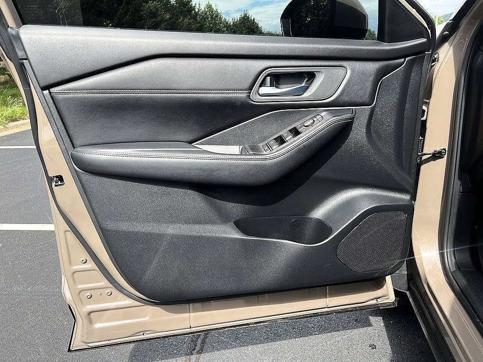 Used 2024 Baja Storm Metallic Nissan SV image 9
