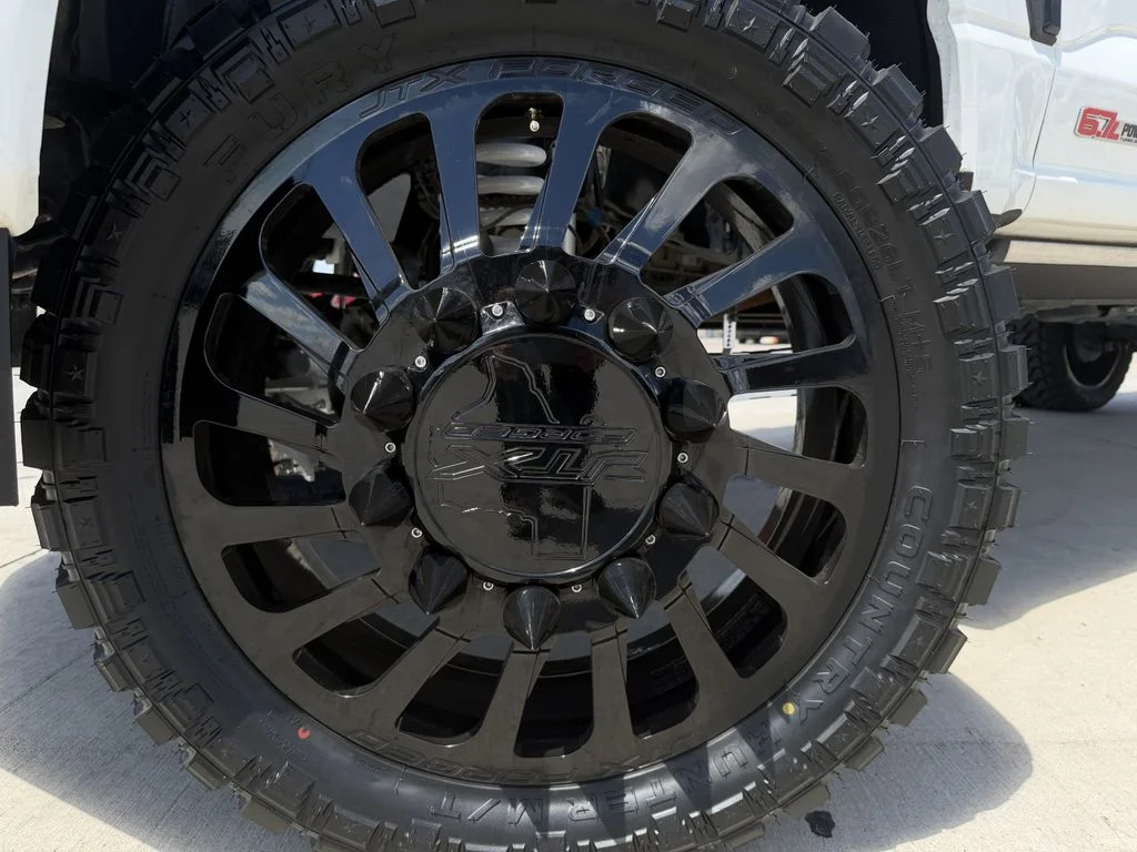 Used 2025 White Ford Platinum image 9