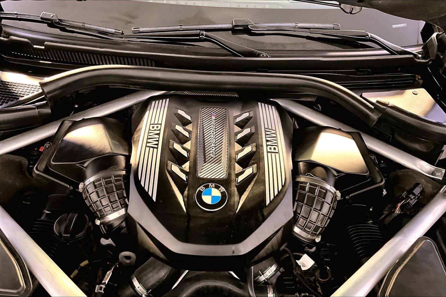 Used 2022 Dravit Grey Metallic BMW M50i image 29