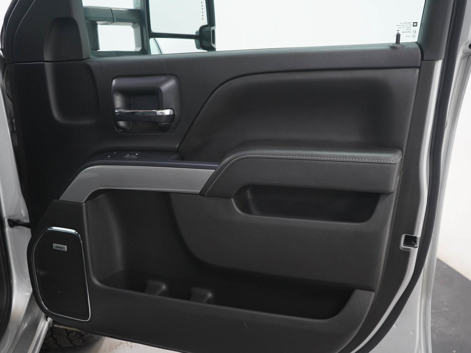 Used 2015 Silver Ice Metallic Chevrolet LTZ image 12