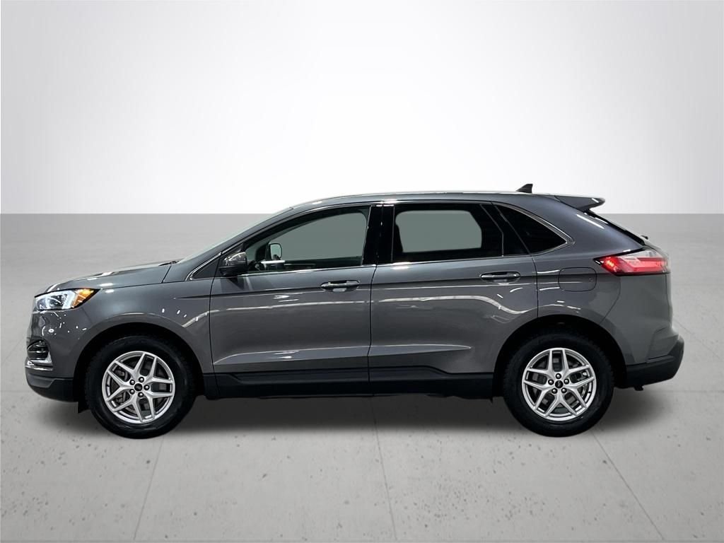 Used 2024 Gray Ford SEL image 15
