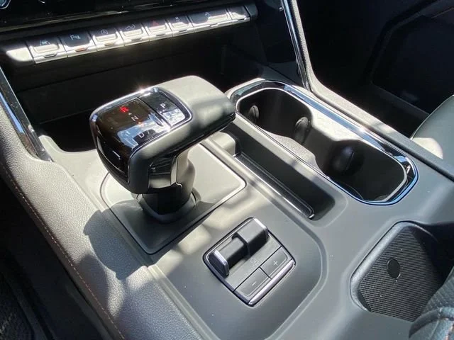 2025 GMC Sierra 1500 AT4 - Photo 7