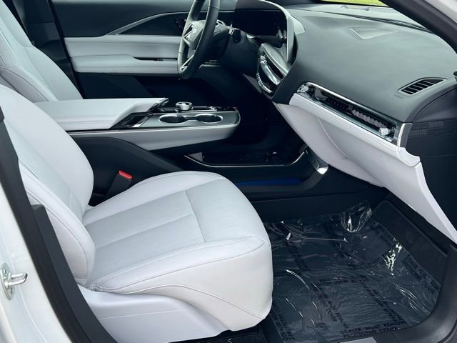 2025 Cadillac LYRIQ Luxury 1 - Photo 18