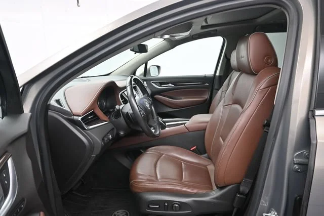 Used 2018 Includes Spectra Gray lower exterior accent color. Buick Avenir image 9