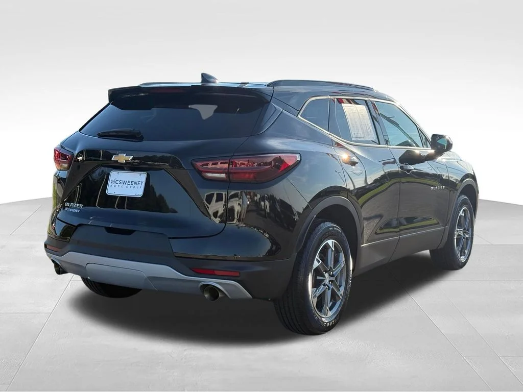 Used 2024 Black Chevrolet LT image 27