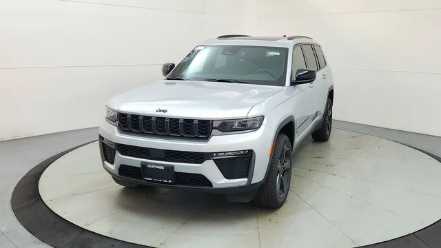 New 2026 Silver Zynith Exterior Paint Jeep Limited image 3