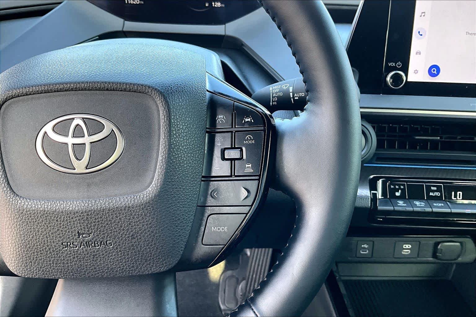 2024 Toyota Prius XLE - Photo 26