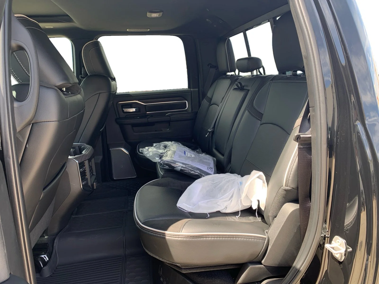 New 2026 Diamond Black Crystal Pearl Ram Laramie image 16