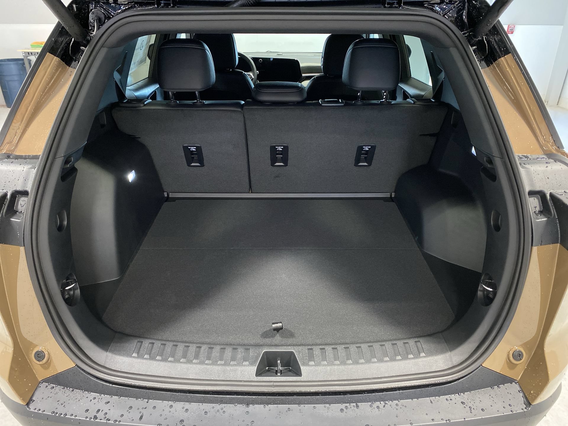 2027 Chevrolet Equinox LT - Photo 24