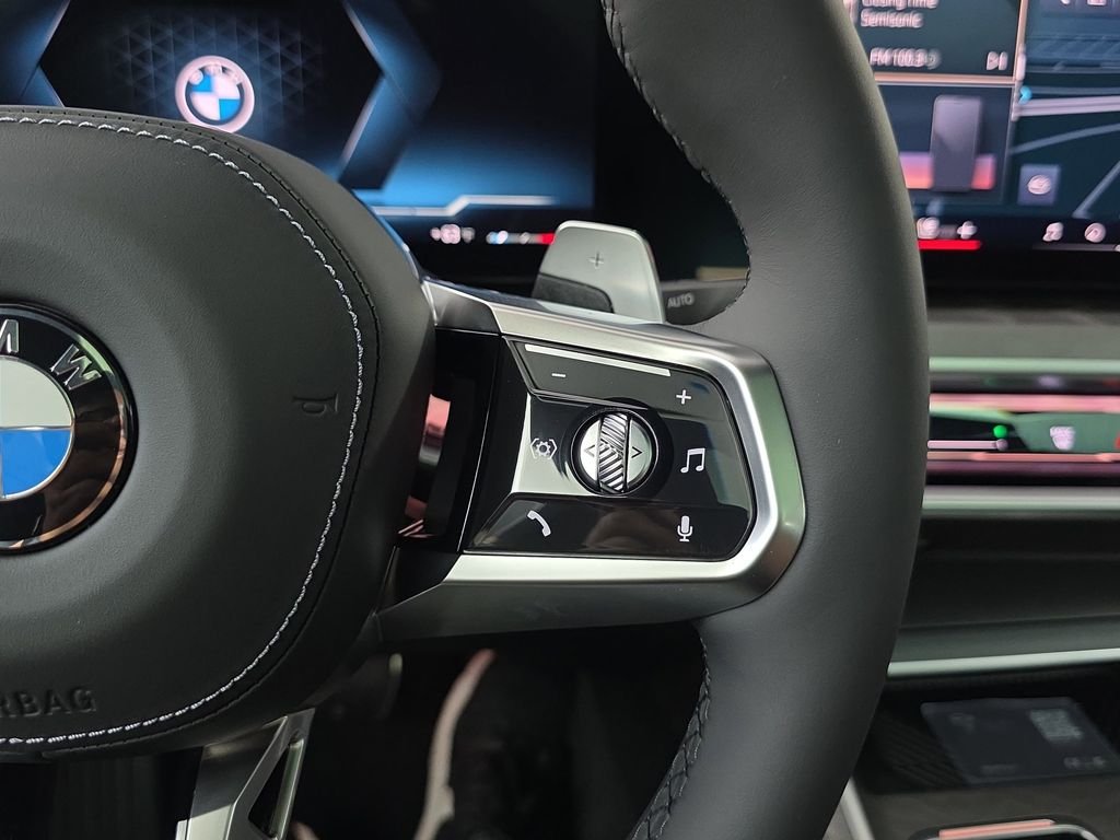 2026 BMW 7 Series 740i - Photo 18