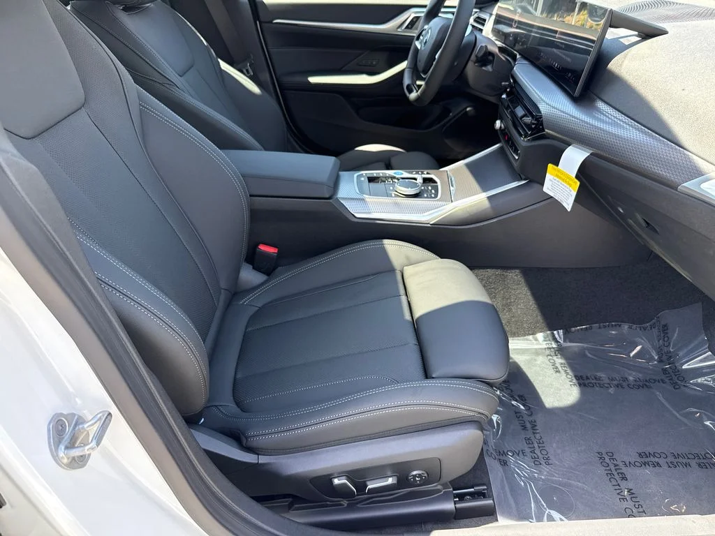 New 2026 White BMW eDrive40 image 13