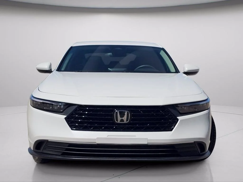 Used 2024 White Honda LX image 3