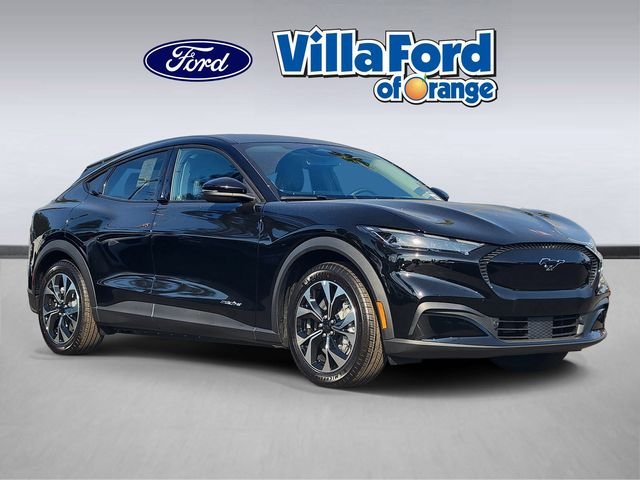 New 2026 Shadow Black Ford Select image 1