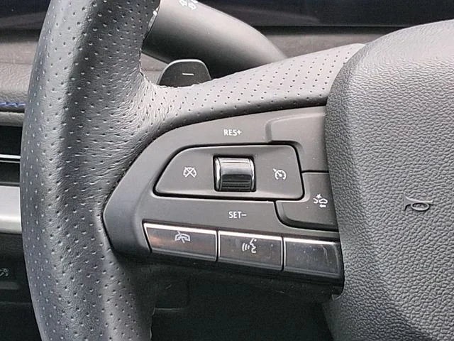 Used 2025 White Cadillac Sport image 11