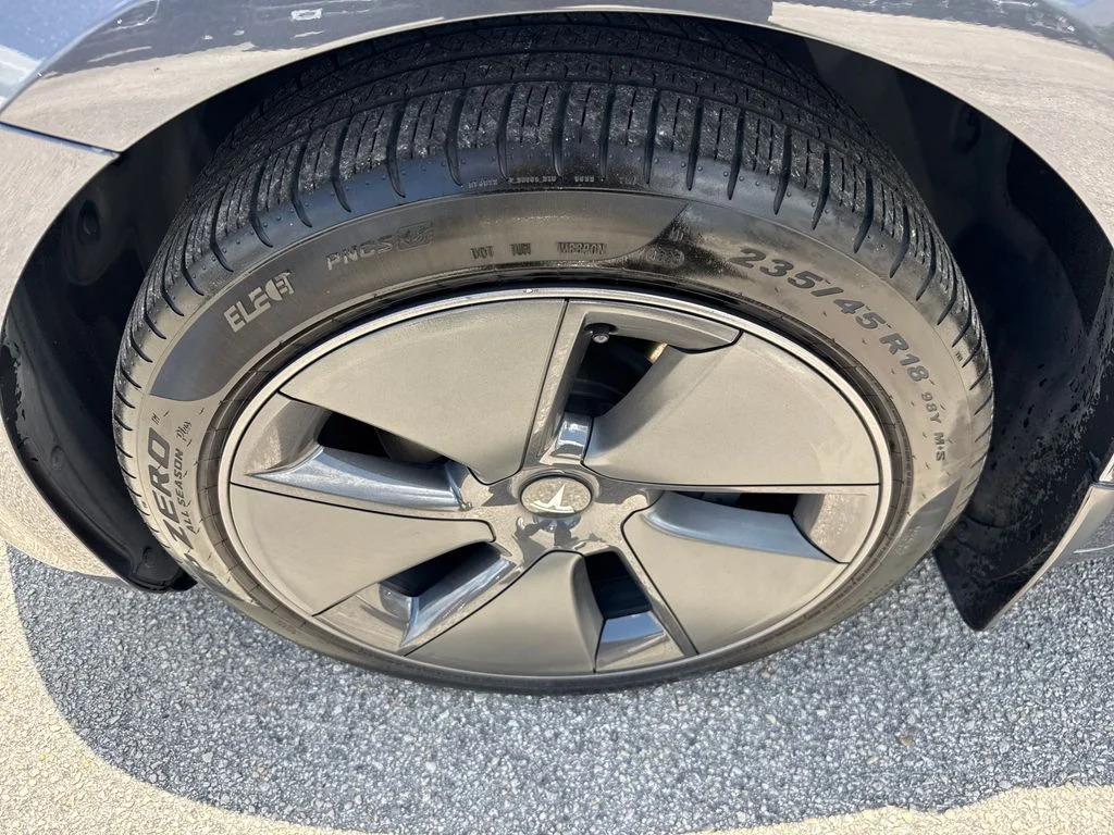 Used 2022  Tesla Long Range image 11