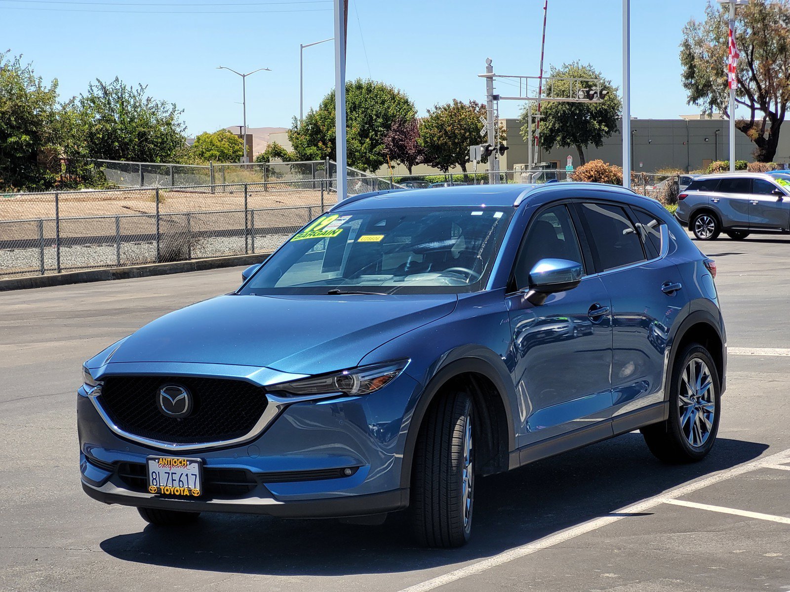 Used 2019 Eternal Blue Mica Mazda Signature image 8