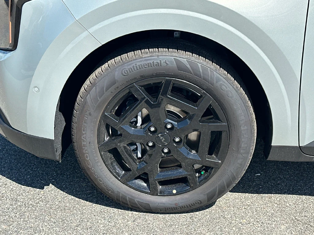 New 2027 Silver Kia SX image 11