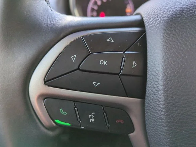 Used 2019 White Jeep Limited image 25