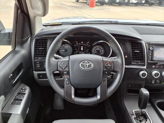 Certified Used 2018 SILVER ME Toyota  image 15