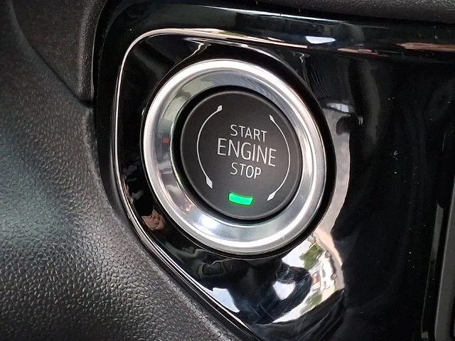 New 2026 Onyx Black GMC Elevation image 14