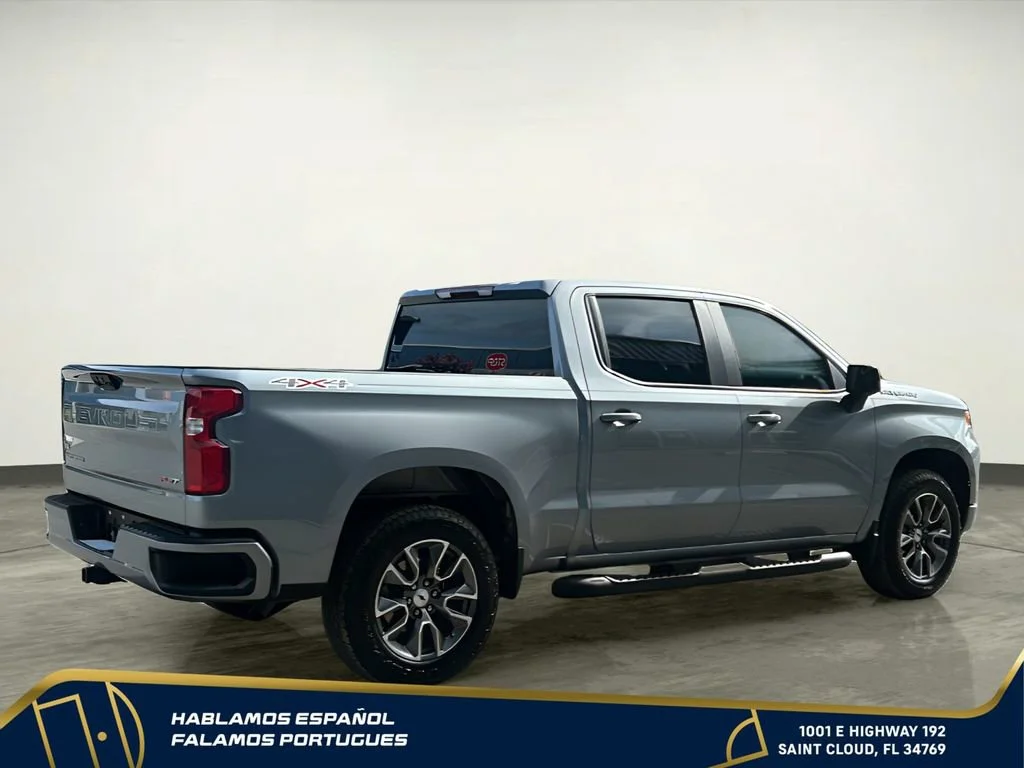 Used 2025 Sterling Gray Metallic Chevrolet RST image 7