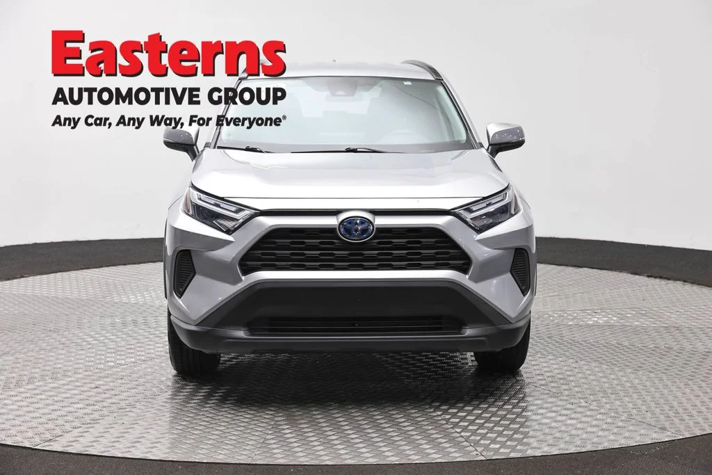 Used 2024 Silver Toyota XLE image 2