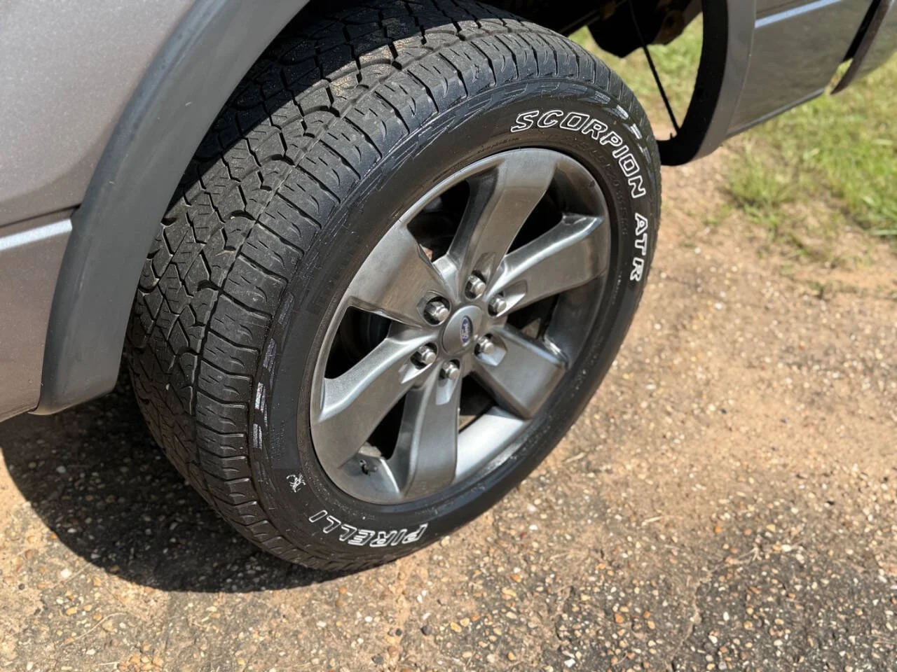 Used 2013 Gray Ford FX4 4x4 4dr SuperCrew Styleside 5.5 ft. SB image 11