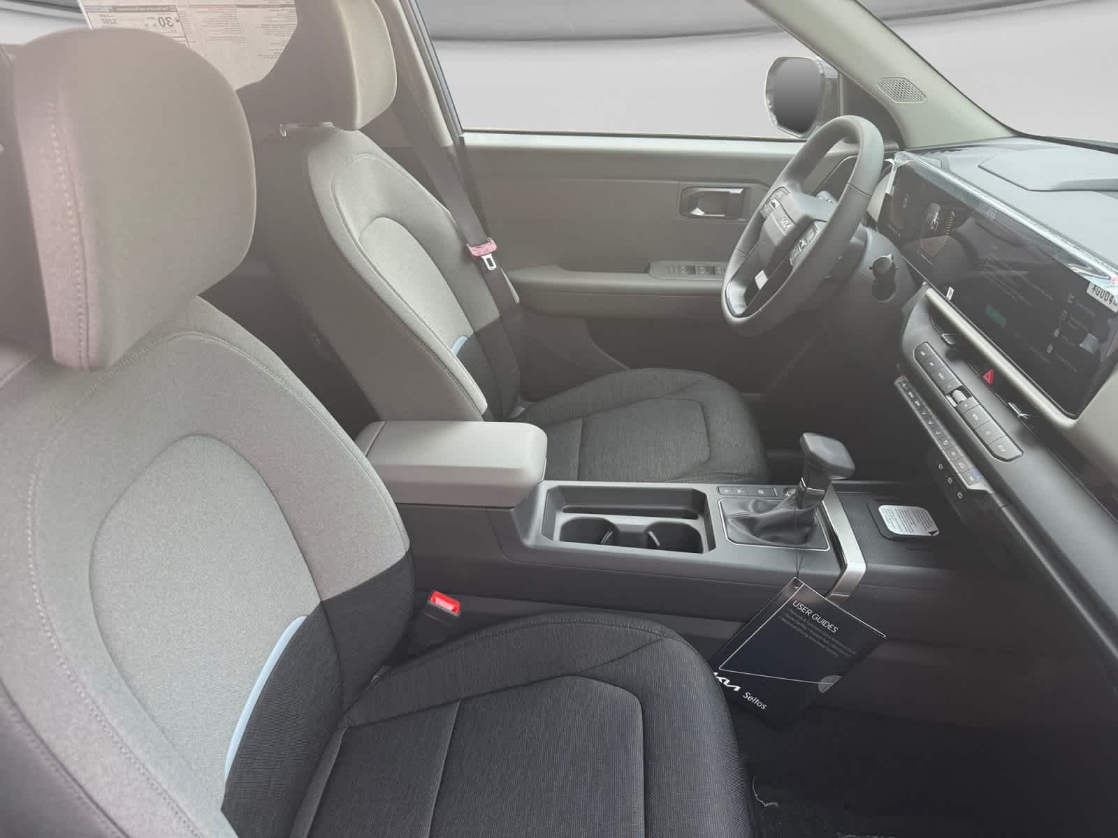 New 2027 PALE GRAY Kia S image 20