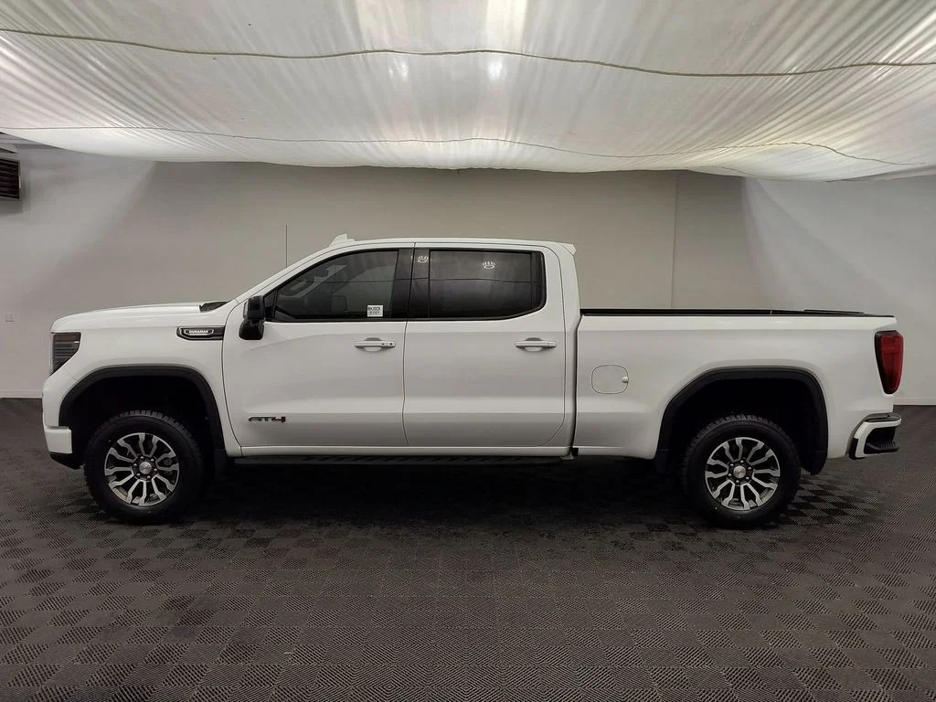 Used 2022 Summit White GMC AT4 image 2