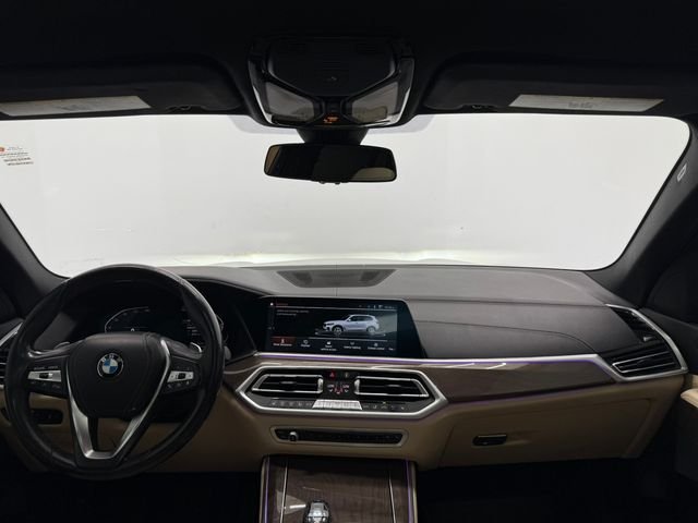 Used 2021 Alpine White BMW sDrive40i image 6