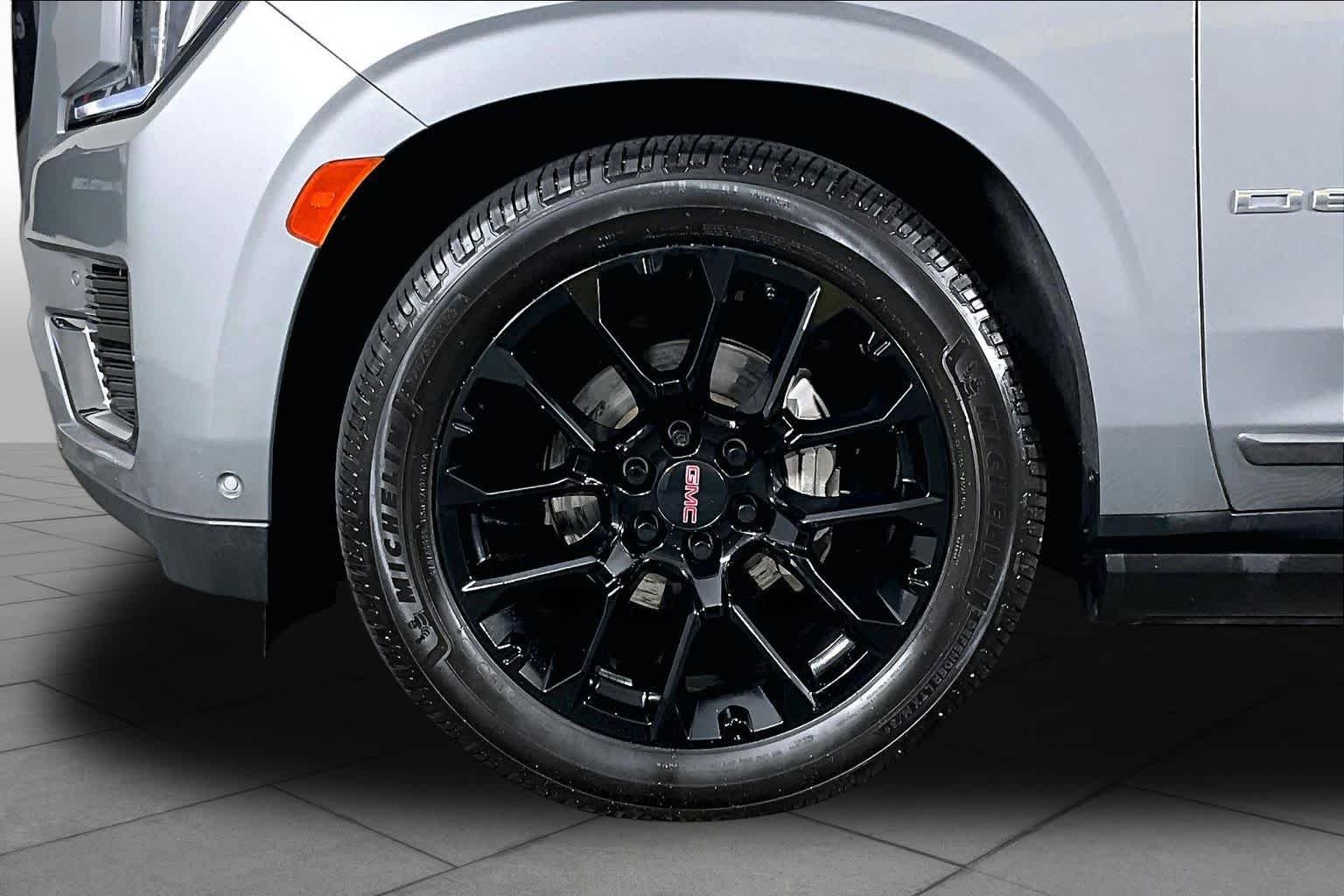 Used 2023 Sterling Metallic GMC Denali Ultimate image 10