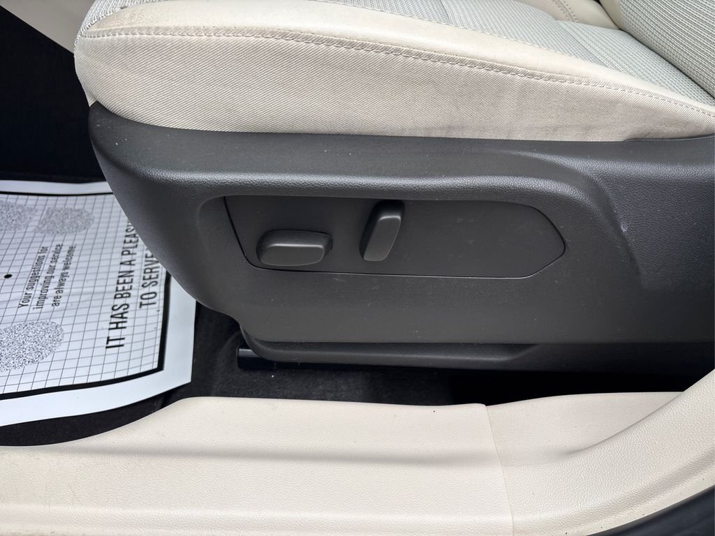 Used 2023 Gray Buick Preferred image 37