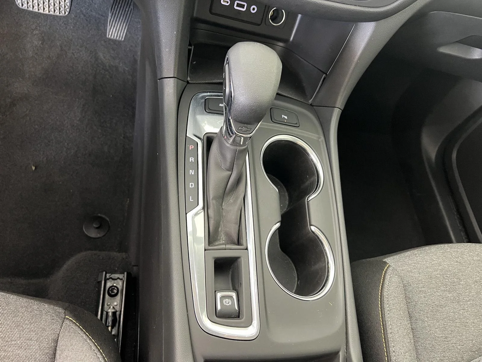 Used 2024 Riptide Blue Metallic Chevrolet LT image 18