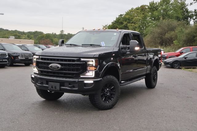 Used 2020 Black Metallic Ford Lariat image 1