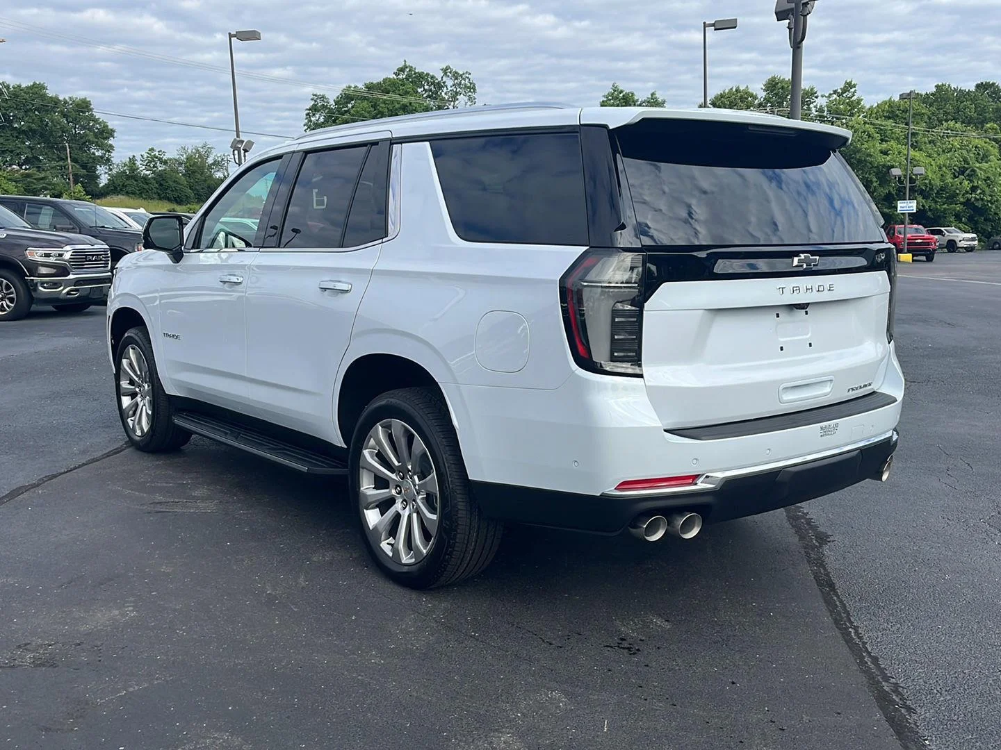 New 2026 Polar White Tricoat Chevrolet Premier image 3