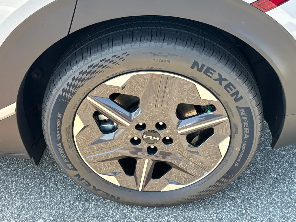 New 2026 Wolf Gray Kia LIGHT image 19