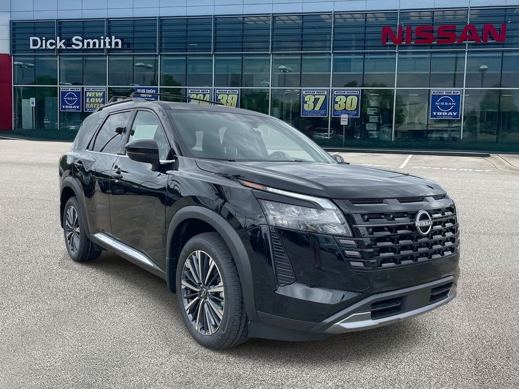 2026 Nissan Pathfinder Platinum 4WD's photo