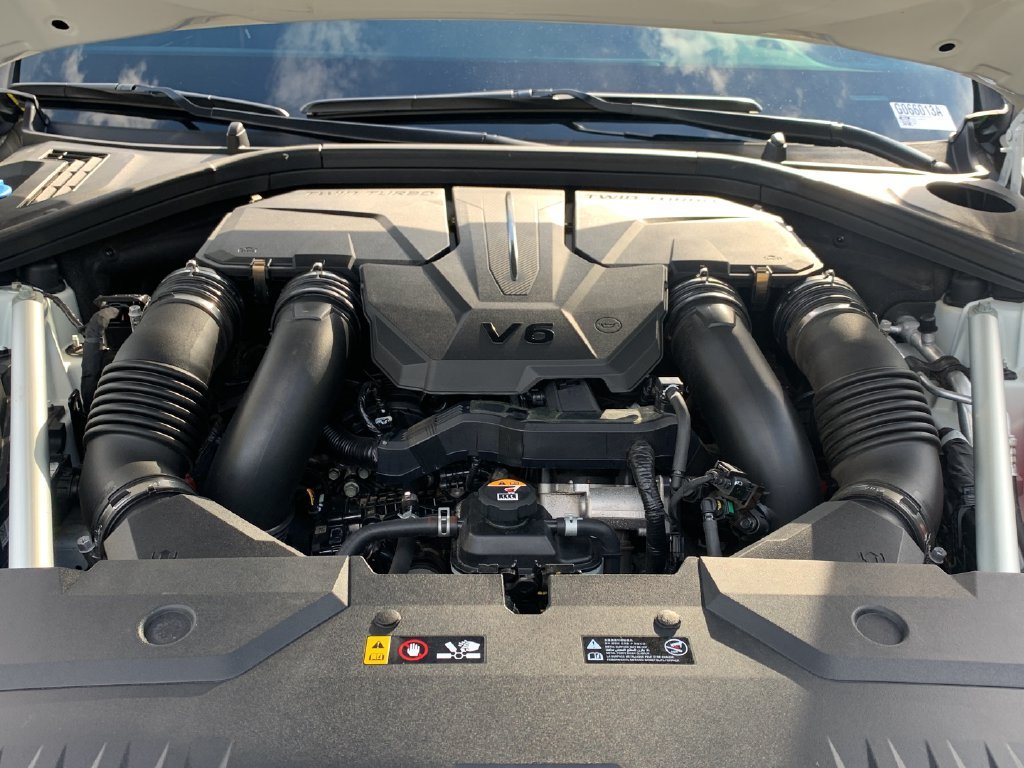 2024 GENESIS GV70 Sport - Photo 13